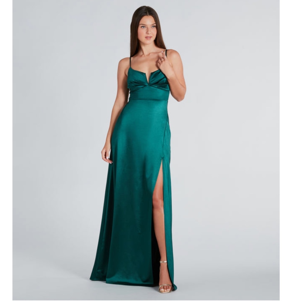 Windsor • Hunter Green Darla Formal Satin A-Line Long Dress • Size S • NWT